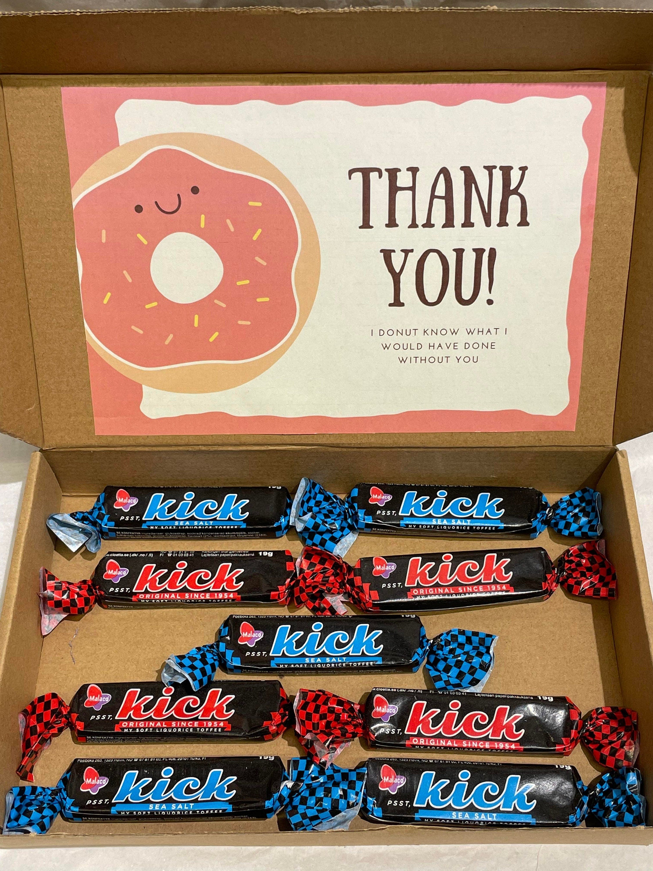Open Kick soft licorice gift box light size with nine 19g toffees and personalized greeting card