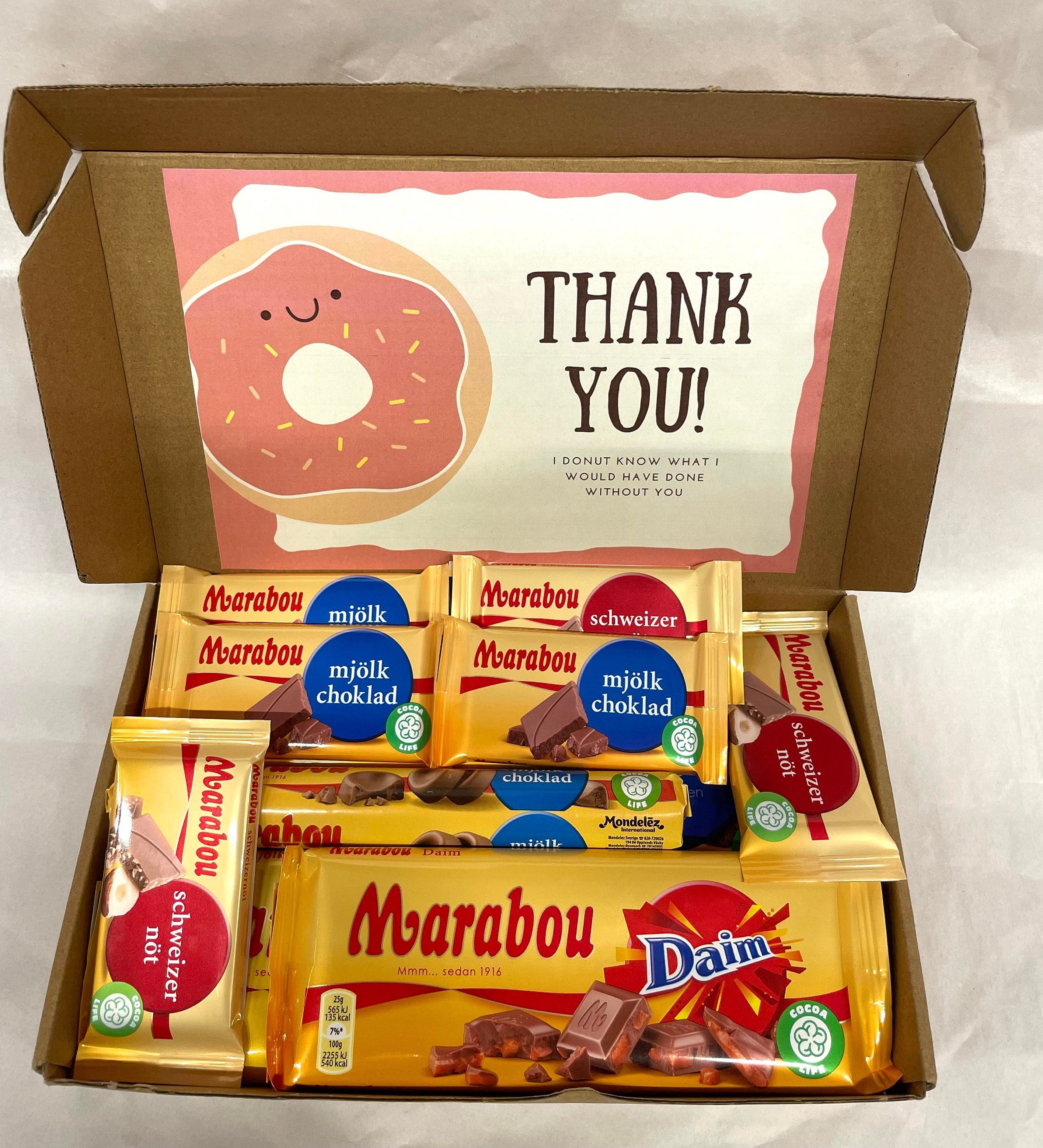 Open Marabou milk chocolate gift box heavy size with seven 25g bars, three 90g bars, two 200g bars, one 75g roll and personalized greeting card