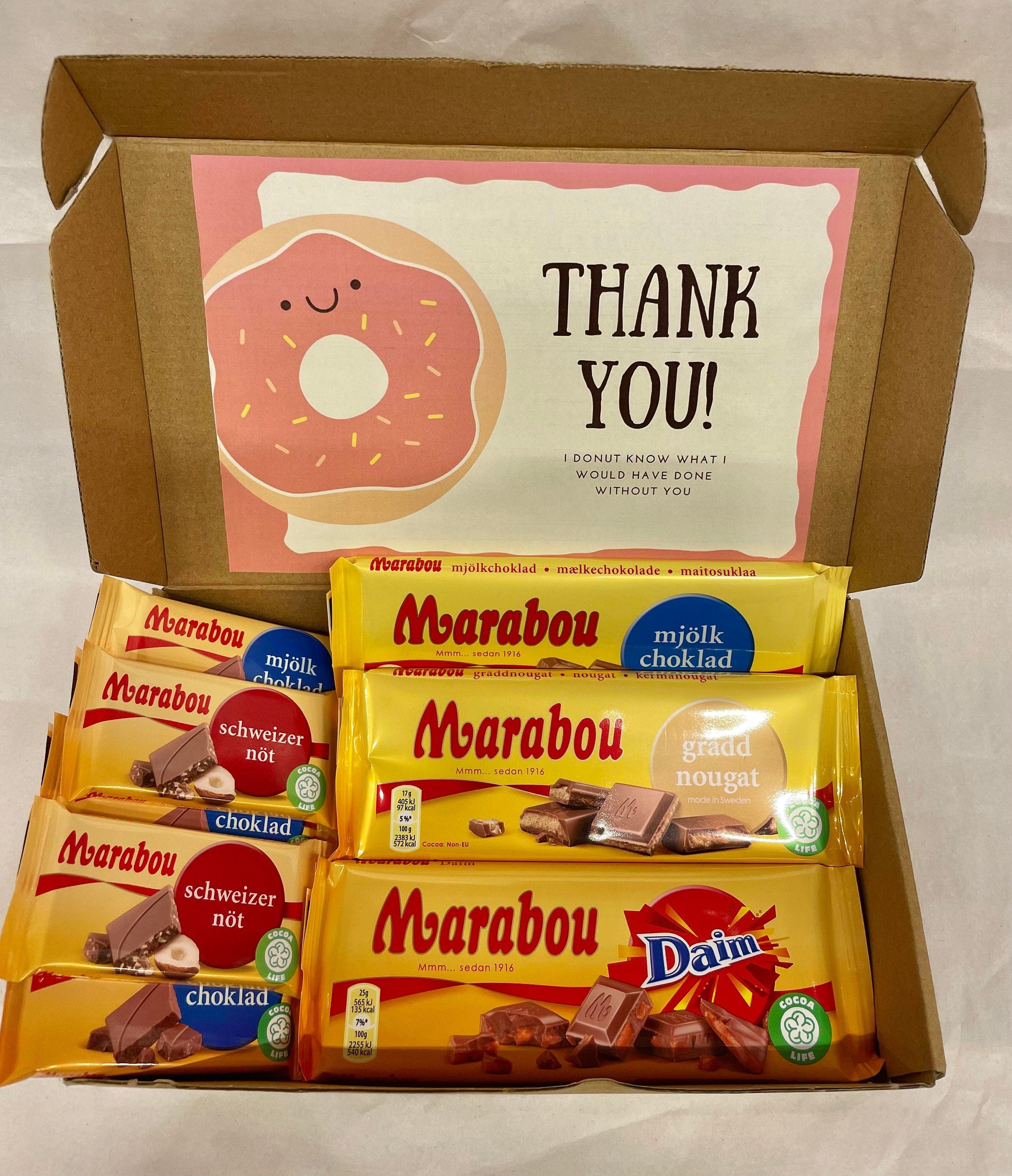 Open Marabou milk chocolate gift box medium size with five 25g bars and three 90g bars and personalized greeting card
