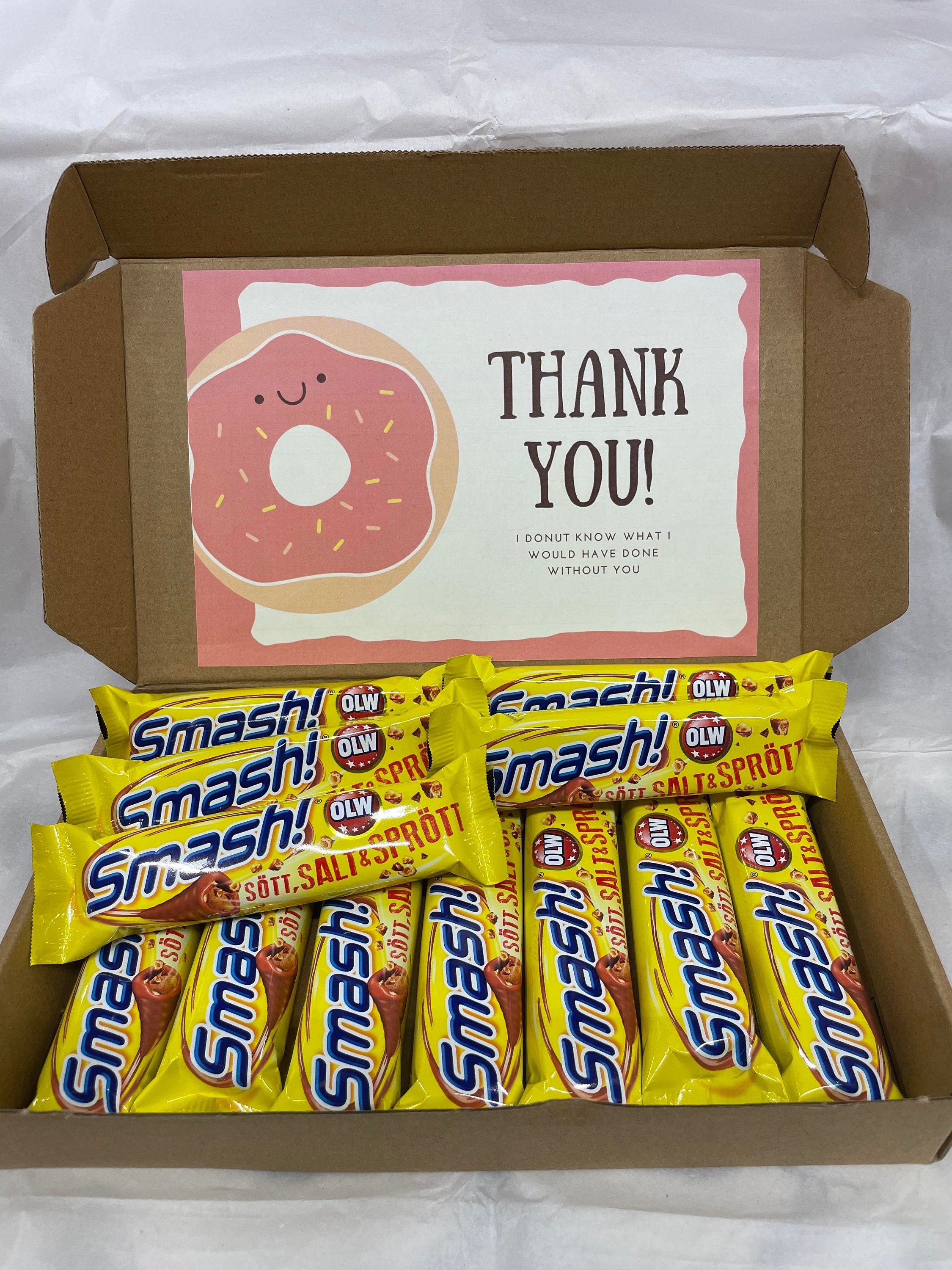 Open OLW Smash chocolate gift box medium size with twelve 34g bars and personalized greeting card