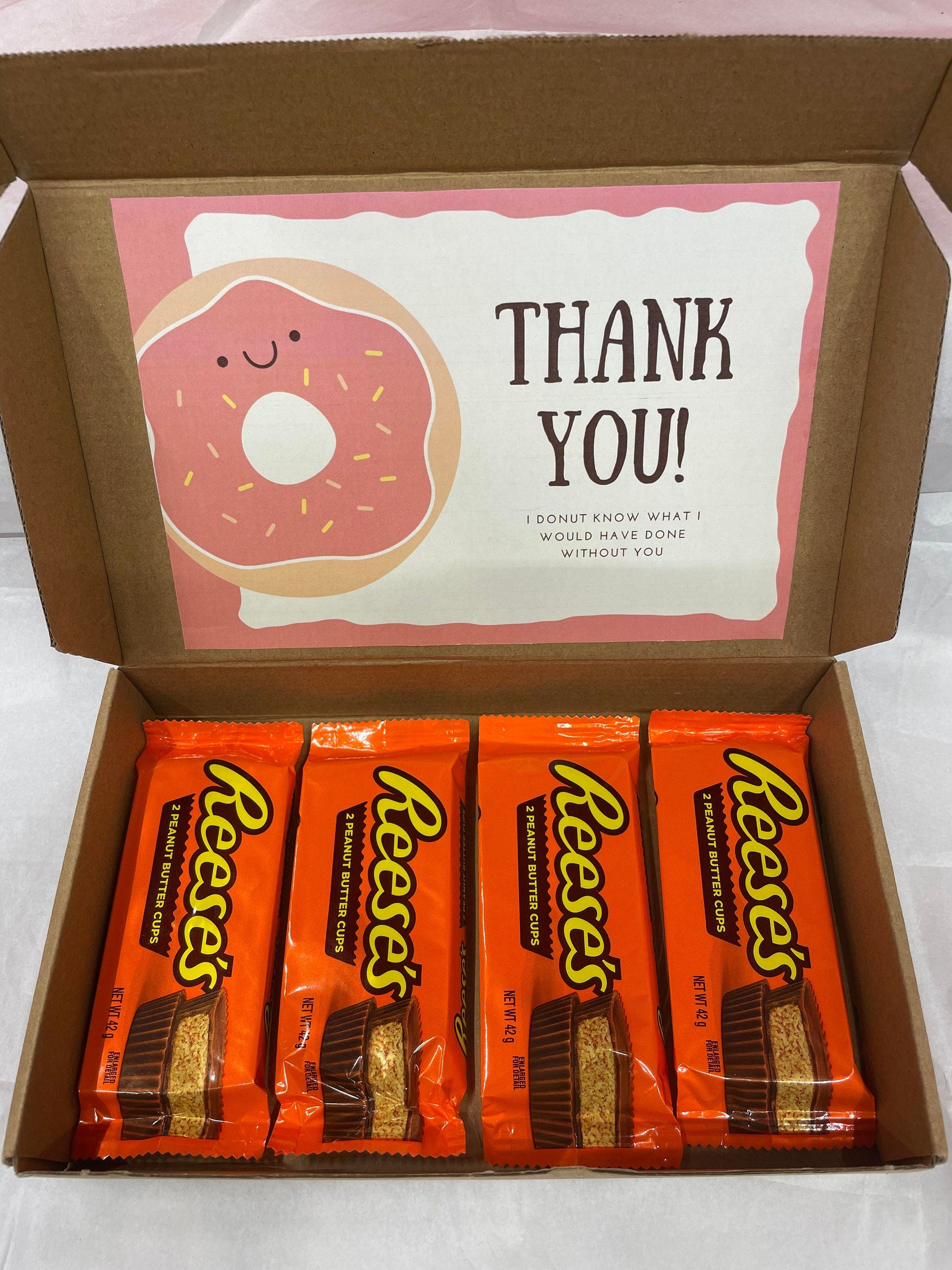 Open Reese's Peanut Butter Cups gift box small size with four 42g cups and personalized greeting card